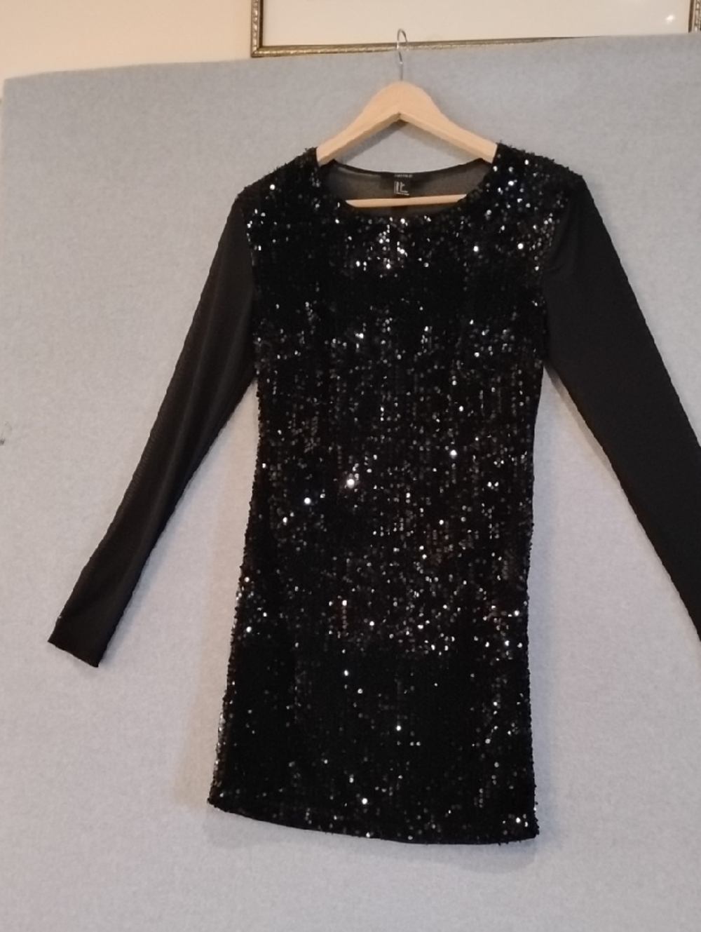 Forever 21 Black Sequin Long-Sleeve Midi Dress